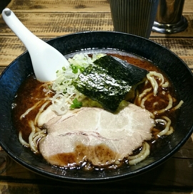 「ヨシべーラーメン黒(麻油)」@ラーメン ヨシベー 錦糸町店の写真