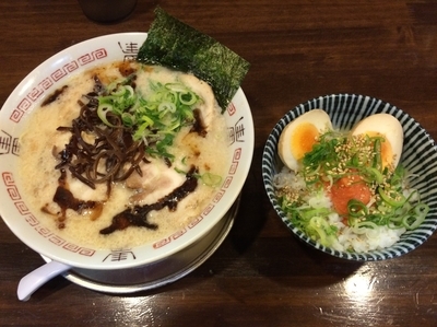 「豚骨塩チャーシュー+替玉+めんたい丼／￥720+50+270」@四十三代目 哲麺 入間宮寺店の写真