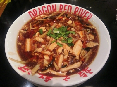 「サンラータン麺」@DRAGON RED RIVER 阪急西宮ガーデンズ店の写真