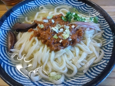 「冷やし肉味噌うどん　900円の品」@Orencinoの写真