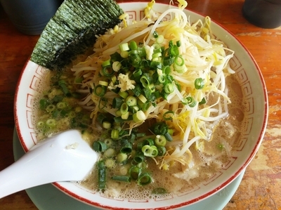 「ラーメン　（バリカタ、モヤシ、ニンニク）」@しぇからしか 仁川本店の写真