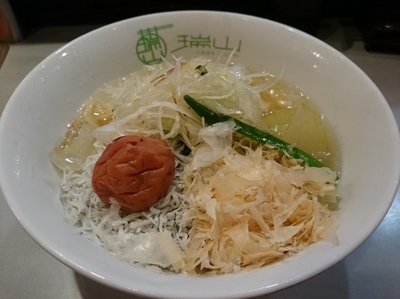 「【今月の限定】梅しらすと冬瓜の冷し麺 850円」@中華蕎麦 瑞山（ZUIZAN）の写真