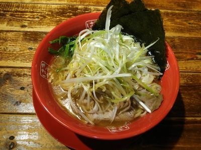 「ネギ豚骨醤油（大盛）」@きまぐれ八兵衛 安曇野本店の写真