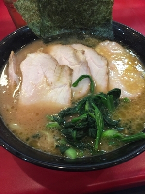 「チャーシュー麺、硬め濃いめ」@杉田家 千葉祐光店の写真