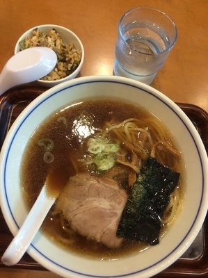 「ラーメン700円+半チャーハン(サービス)」@好日の写真