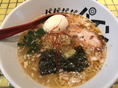 「パイナップル海老塩ラーメン」@パイナップルラーメン屋さん パパパパパインの写真