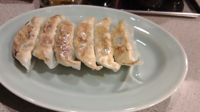 「ギョーザ(6個入り)(300円)」@とんこつらーめん もん吉の写真