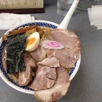 塩とんこつ拉麺大盛＋角切りチャーシュー