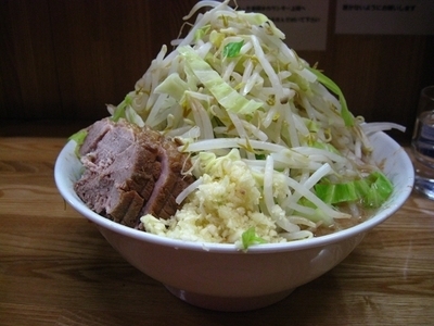 「小ラーメン（ヤサイニンニク）」@ラーメン二郎 赤羽店の写真