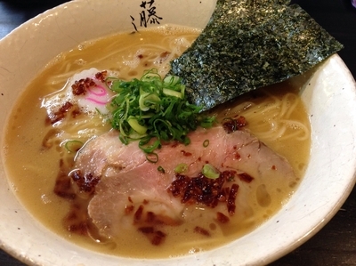 「鶏白湯ラーメン 大盛」@麺屋 藤しろ 三軒茶屋店の写真