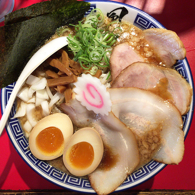 「特背脂醤油ラーメン」@風は南からの写真