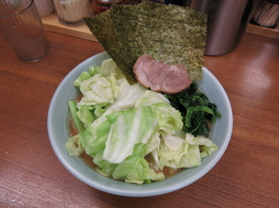 「キャベツラーメン(麺カタメ)：800円」@横浜ラーメン 武蔵家 北千住店の写真