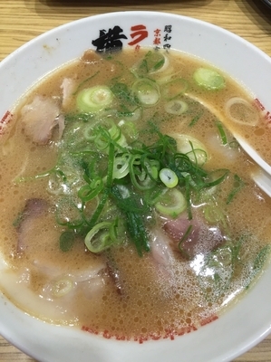 「ラーメン(並)＋黒豚餃子＋唐揚げ＋生ビール」@ラーメン横綱 柏店の写真