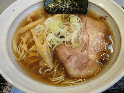 「醤油らーめん　「690円」」@地鶏らーめん 秋津の写真