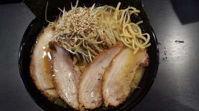 「ネギバラチャーシューメン」@ラーメントライチ WAKATORAYAの写真