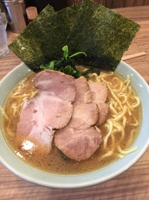 「チャーシュー麺中盛、硬め濃いめ」@ラーメン 清水家の写真