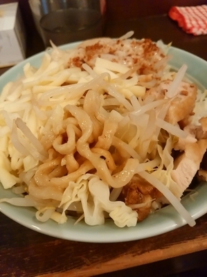 「あえそば250g（ヤサイ・アブラ）780円+チーズ50円」@麺や あかつきの写真