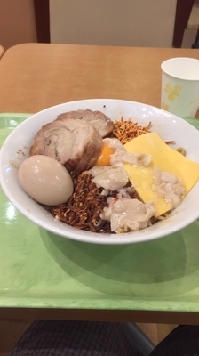 「まぜそば」@ジャンクガレッジ イオンレイクタウンmori店の写真