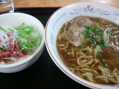 「よくばりラーメンセット」@道なか食堂 げんきの写真