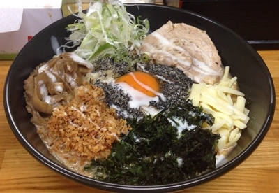 「まぜそば豚骨スープ(週限定)＋ライス(800円＋150円)」@麺処福吉ATSUSHIの写真