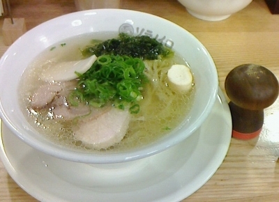 「塩煮干ソバ」@ソラノイロ salt & mushroomの写真