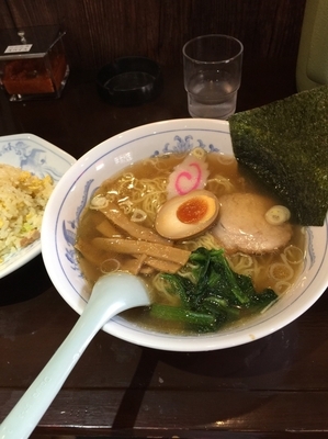 「にんにくラーメン➕麺固め➕半チャーハン」@天天館の写真