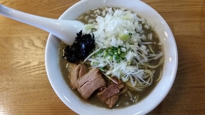 「濃厚煮干そば¥750+玉ねぎ¥50」@中村屋総本山の写真