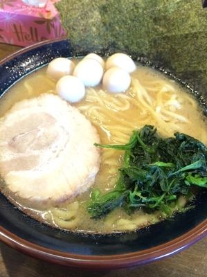 「ラーメン大 うずら増」@横濱家系ラーメン 銀輪家の写真