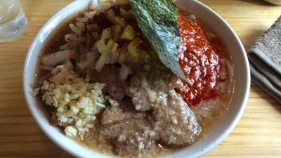 「ぶた入オロチョンらーめん 中盛 トッピング有 ¥700、¥100」@にかいやの写真