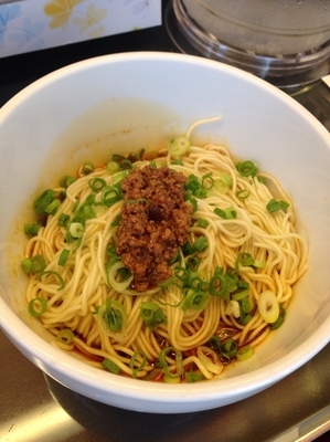 「汁なし坦々麺＋ライス」@すずらん亭の写真