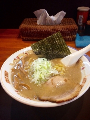 「旭川醤油ラーメ¥700」@北海道らーめん 味源 小平店の写真