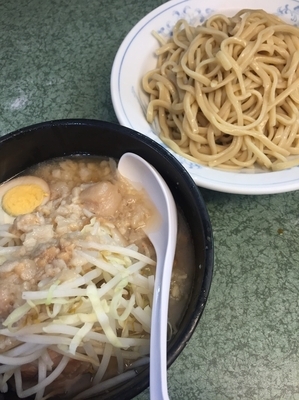 「つけ麺、ヤサイ、ニンニク、背アブラかたまり」@ラーメン二郎 新宿小滝橋通り店の写真