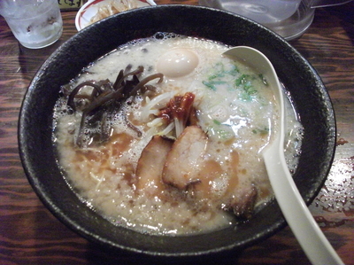 「味玉こく味」@龍の家 新宿小滝橋通り店の写真