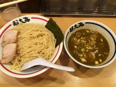 「つけ麺大盛／¥830」@天然豚骨醤油 らーめん玉 超大吉 上野店の写真
