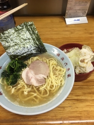 「ラーメン キャベチャー(650+100)」@六角家 六角橋本店の写真