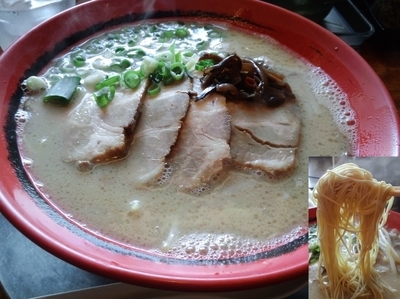 「豚肉増しそば 850円+替え玉150円」@豚そば 成の写真