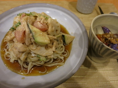 「冷し中華 1100円 ＋ 杏仁豆富 100円」@ENGINEの写真