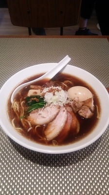 「醤油特製ラーメン」@生粋 花のれんの写真
