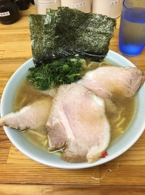 「チャーシュー麺中盛、硬め濃いめ」@ラーメン竜家 六角家姉妹店の写真