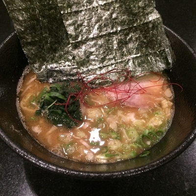 「地鶏ガラ醤油らーめん（￥750）」@青山焼鳥倶楽部の写真