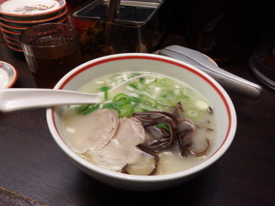 「ミニ築炉釜出しとんこつラーメン」@名島亭 新横浜ラーメン博物館店の写真