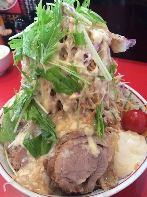 「冷やし中華大＋豚まし2枚」@用心棒Ⅱ階の写真