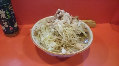 「大ヤワラカメ(ヤサイアブラカラメ)￥８００」@ラーメン二郎 仙川店の写真