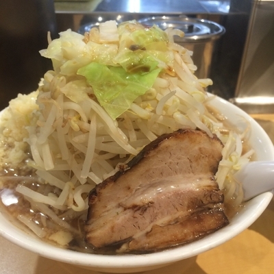 「ギ郎  野菜 ニンニク増し」@ら～めん ぎょうてん屋 GOLD 綾瀬店の写真