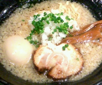 「背脂中華そば　￥700」@まぜそば 一心不乱の写真