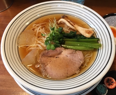 「冷やしラーメン＋味玉（￥750＋￥100）」@煮干しらぁめん 猫トラ亭の写真