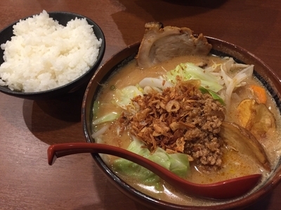 「北海道味噌ラーメン＋ライス中」@蔵出し味噌 麺場 壱歩 武蔵村山店の写真