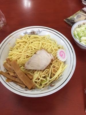 「油そば（大）➕ネギ皿」@珍々亭の写真