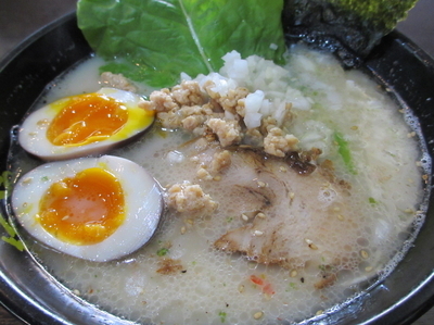 「味玉塩とんこつ￥７８０細麺」@麺や 神音の写真