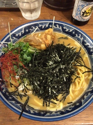「牡蠣拉麺  900円」@麺や佐市の写真